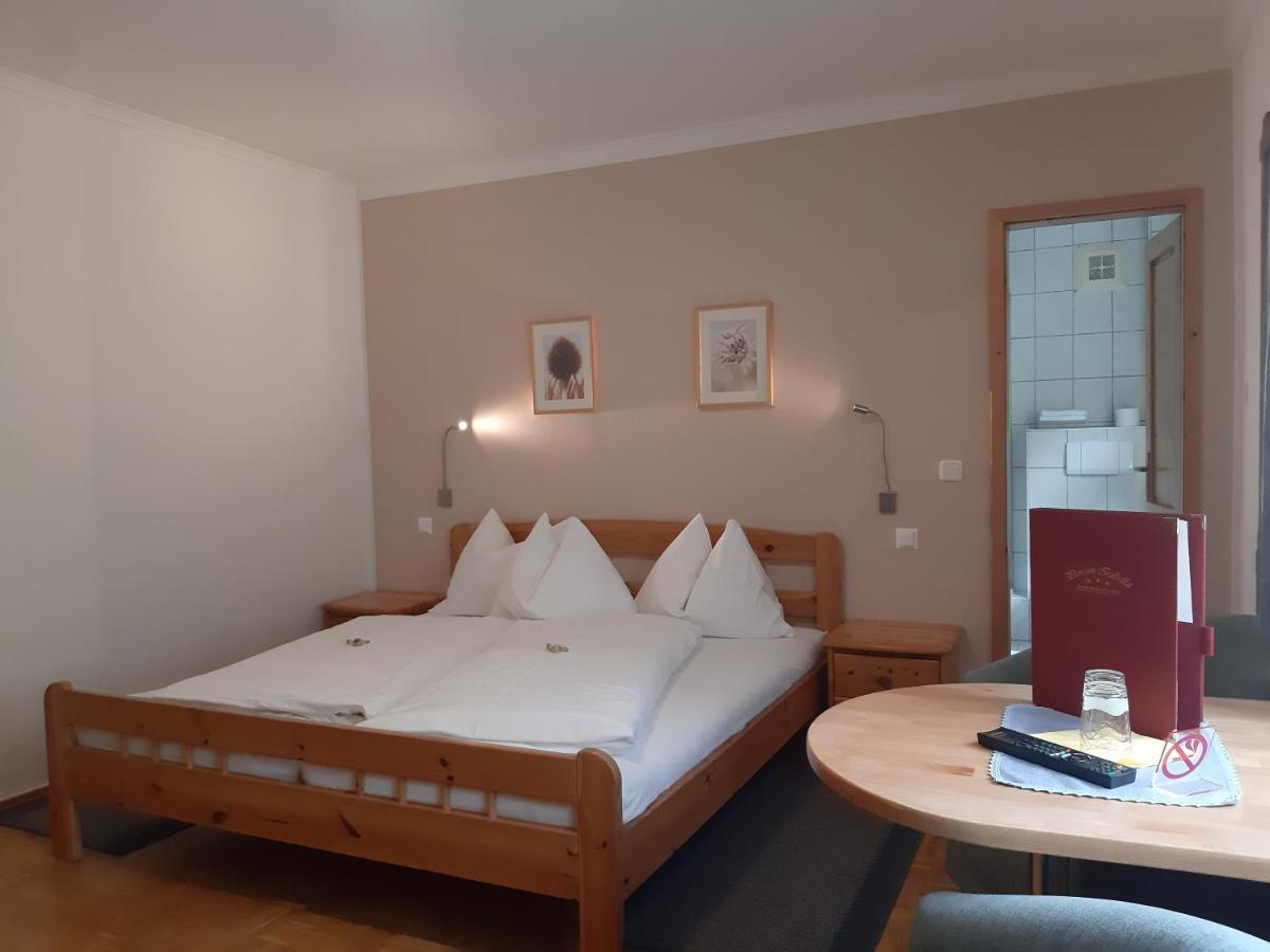 Pension Isabella Бад Кляйнкирххайм Экстерьер фото